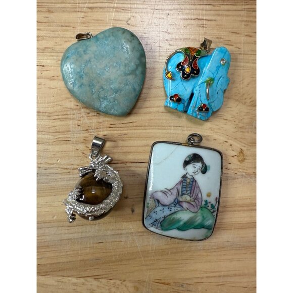 Set Of 4 Assorted Pendants Including Turquoise Heart Enamel Elephant Dragon - Picture 6 of 7